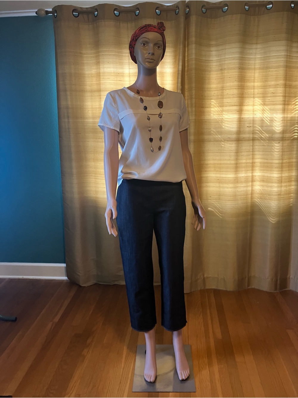 St. John Navy Cropped Straight-Leg Pants